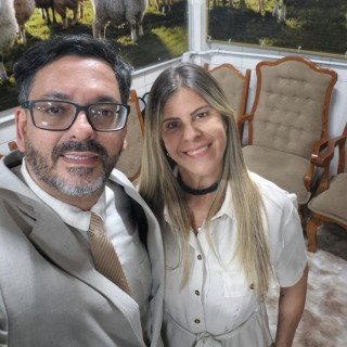 Pastor Fabio Pascoal e Pastora Claudia